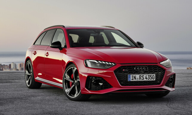 SISTE SKUDD: Audi har nettopp offentliggjort de første bildene av råtass-utgaven av A4 Avant, RS4. Foto: Audi AG SISTE SKUDD: Audi har nettopp offentliggjort de første bildene av råtass-utgaven av A4 Avant, RS4. Foto: Audi AG