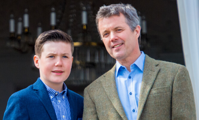 FAR OG SØNN: Her er prins Christian avbildet med kronprins Frederik i anledning dronning Margrethes 79-årsdag i april. Foto: NTB Scanpix FAR OG SØNN: Her er prins Christian avbildet med kronprins Frederik i anledning dronning Margrethes 79-årsdag i april. Foto: NTB Scanpix