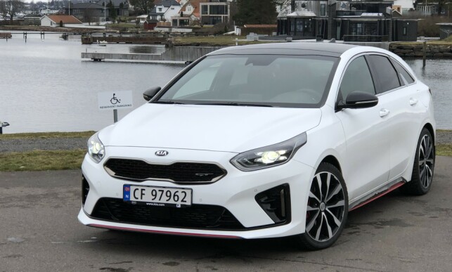 KIA PROCEED: Pris fra 411.400 kroner. Foto: Rune M. Nesheim KIA PROCEED: Pris fra 411.400 kroner. Foto: Rune M. Nesheim
