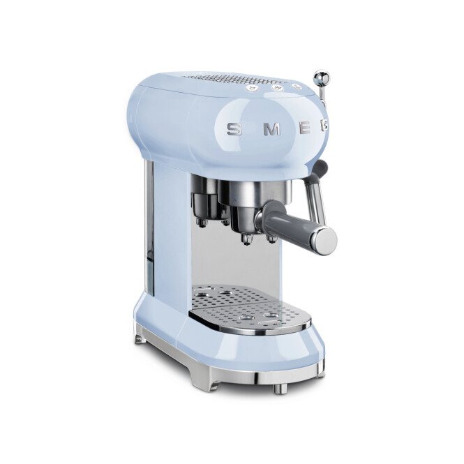 Kaffemaskin (kr 3895, Smeg). FOTO: Produsenten Kaffemaskin (kr 3895, Smeg). FOTO: Produsenten