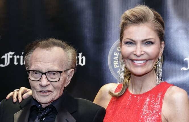 BRUDD: Etter 22 års ekteskap har 85-åringen Larry King tatt ut skilsmisse mot kona Shawn King. Dette bildet er fra 2018. FOTO: NTB scanpix BRUDD: Etter 22 års ekteskap har 85-åringen Larry King tatt ut skilsmisse mot kona Shawn King. Dette bildet er fra 2018. FOTO: NTB scanpix