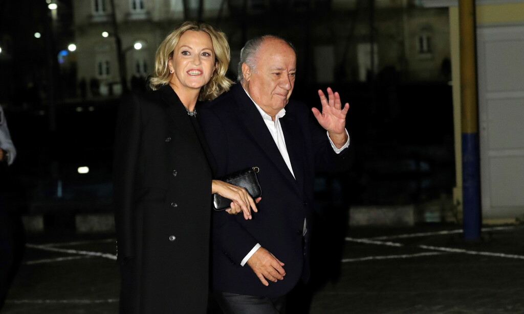 MEDIESKY: Amancio Ortega holder som regel en lav profil i offentligheten. Her sammen med sin kone Flora Pérez. Paret giftet seg i 2001. Foto: NTB Scanpix MEDIESKY: Amancio Ortega holder som regel en lav profil i offentligheten. Her sammen med sin kone Flora Pérez. Paret giftet seg i 2001. Foto: NTB Scanpix