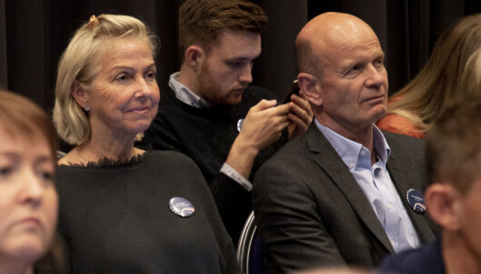 Lillehammer 20190524.
Idrettstinget 2019 på Lillehammer. God stemning mellom presidentutfordrerne Berit Kjøll og Sven Mollekleiv som begge stiller som kandidat til Idrettspresident under Idrettstinget på Scandic Lillehammer Hotel. Her sitter de side om side på tilhørerbenken under tingforhandlingene fredag.
Foto: Geir Olsen / NTB scanpix Lillehammer 20190524.
Idrettstinget 2019 på Lillehammer. God stemning mellom presidentutfordrerne Berit Kjøll og Sven Mollekleiv som begge stiller som kandidat til Idrettspresident under Idrettstinget på Scandic Lillehammer Hotel. Her sitter de side om side på tilhørerbenken under tingforhandlingene fredag.
Foto: Geir Olsen / NTB scanpix