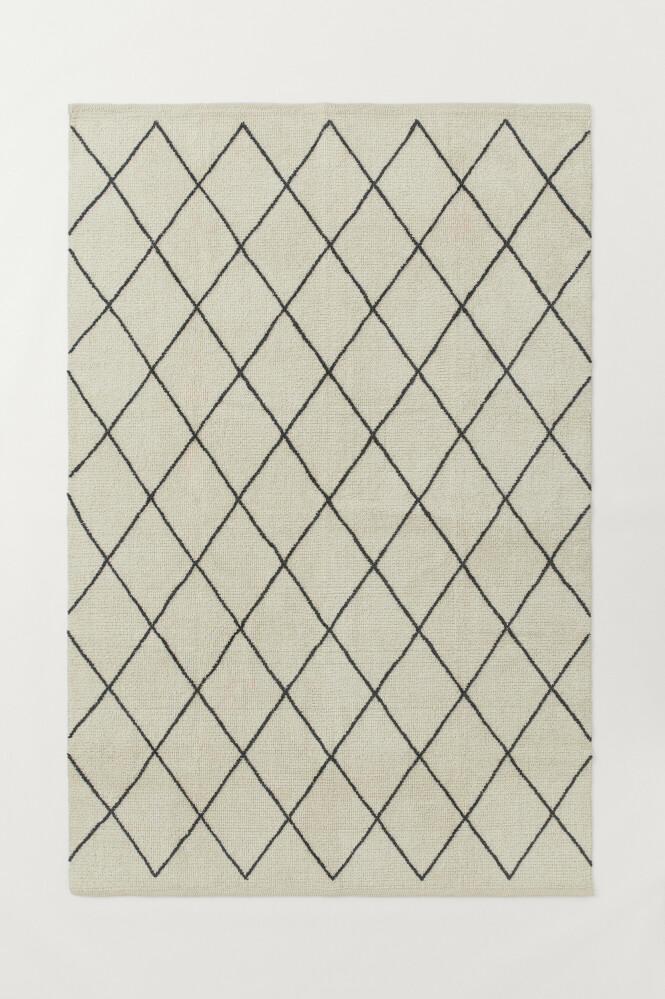Teppe (kr 3500, H&M Home). FOTO: Produsenten Teppe (kr 3500, H&M Home). FOTO: Produsenten
