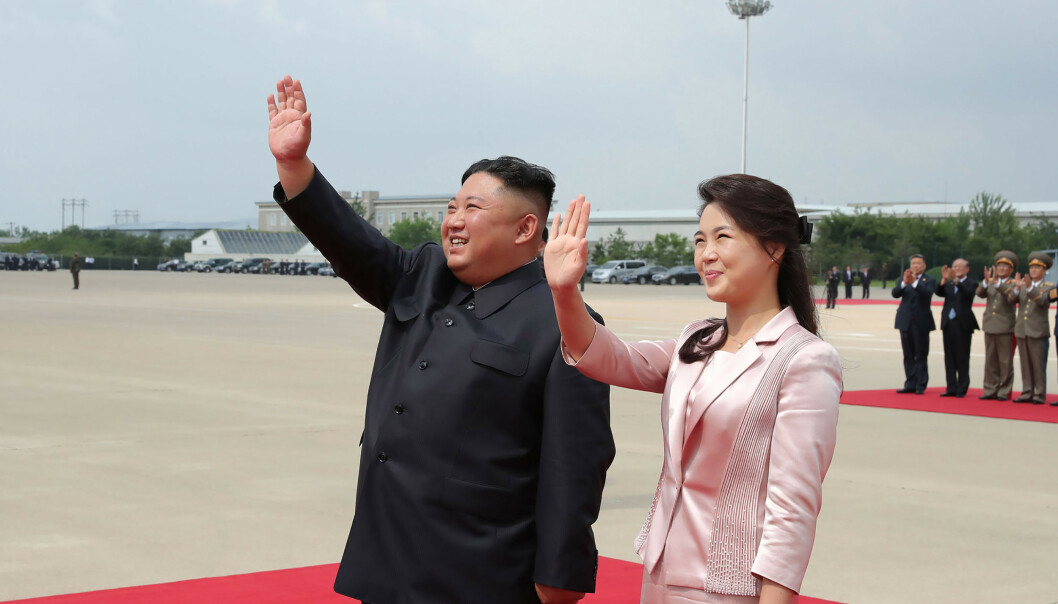 <strong>SIST SETT:</strong> Her er Ri Sol-ju avbildet sammen med Kim Jong-un under et statsbesøk i Kina i juni, som er forrige gang noen så snurten av henne. Foto: KCNA via KNS / AFP / NTB Scanpix <strong>SIST SETT:</strong> Her er Ri Sol-ju avbildet sammen med Kim Jong-un under et statsbesøk i Kina i juni, som er forrige gang noen så snurten av henne. Foto: KCNA via KNS / AFP / NTB Scanpix