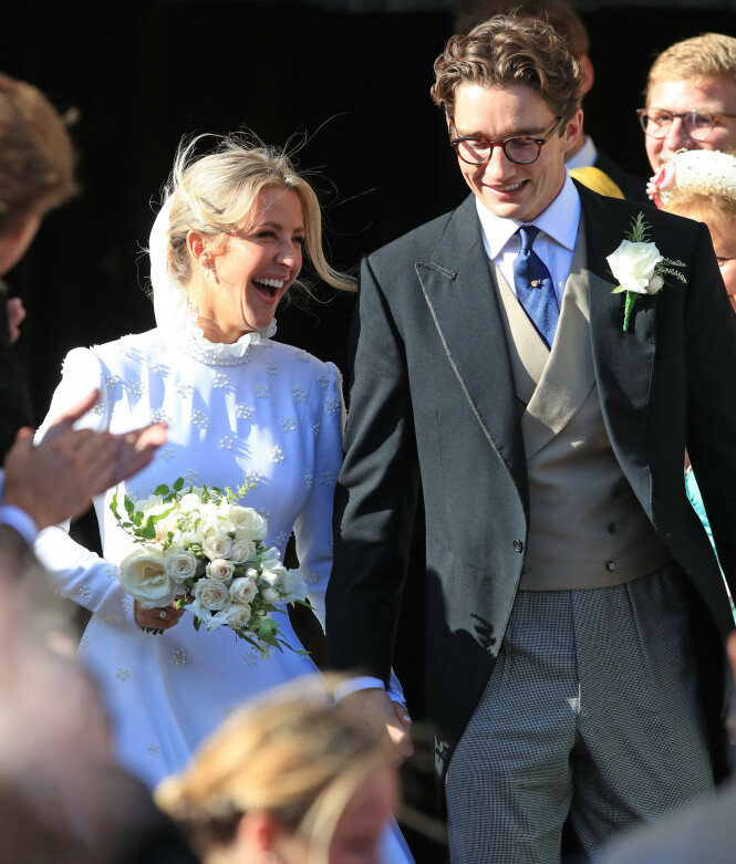 GIFT: Ellie Goulding og Caspar Jopling giftet seg september. Brudekjolen var fra det franske motehuset Chloé. Foto: NTB Scanpix GIFT: Ellie Goulding og Caspar Jopling giftet seg september. Brudekjolen var fra det franske motehuset Chloé. Foto: NTB Scanpix