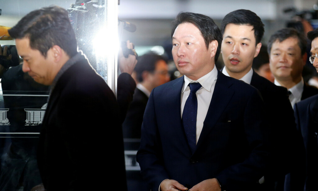 UTRO: Forretningsmannen Chey Tae-won avslørte selv i et brev at han hadde fått et barn utenfor ekteskapet. Det skal være en av grunnene til at paret går hver til sitt.Foto: REUTERS/Kim Hong-Ji, NTB scanpix UTRO: Forretningsmannen Chey Tae-won avslørte selv i et brev at han hadde fått et barn utenfor ekteskapet. Det skal være en av grunnene til at paret går hver til sitt.Foto: REUTERS/Kim Hong-Ji, NTB scanpix