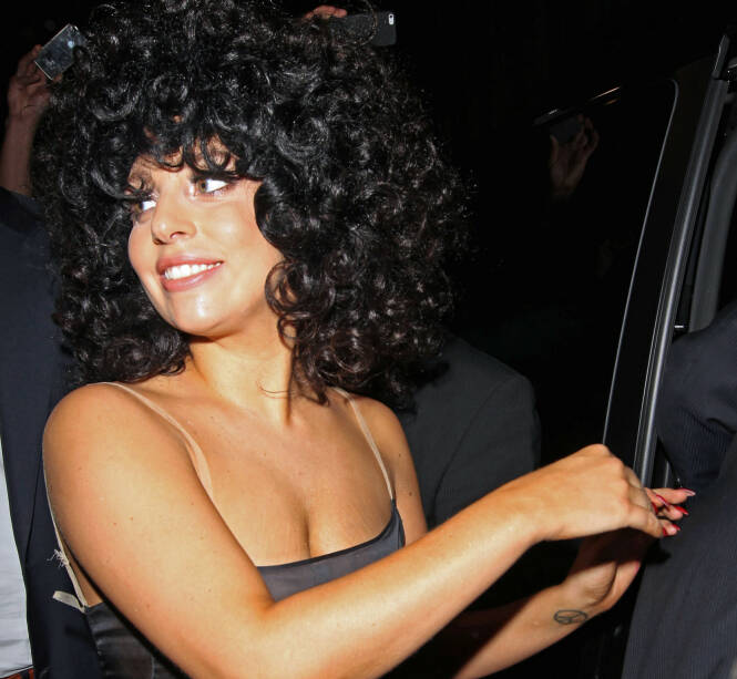 STORE KRØLLER: Lady Gaga skal ha blitt inspirert av sine italienske røtter da hun turnerte med Tony Bennett i 2014. Foto: NTB Scanpix STORE KRØLLER: Lady Gaga skal ha blitt inspirert av sine italienske røtter da hun turnerte med Tony Bennett i 2014. Foto: NTB Scanpix