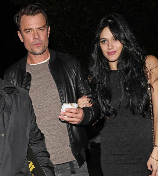 <strong>ARM I ARM:</strong> Josh Duhamel sammen med Audra Mari på vei ut fra festen de var sammen på i Los Angeles i helgen. Foto: NTB scanpix <strong>ARM I ARM:</strong> Josh Duhamel sammen med Audra Mari på vei ut fra festen de var sammen på i Los Angeles i helgen. Foto: NTB scanpix