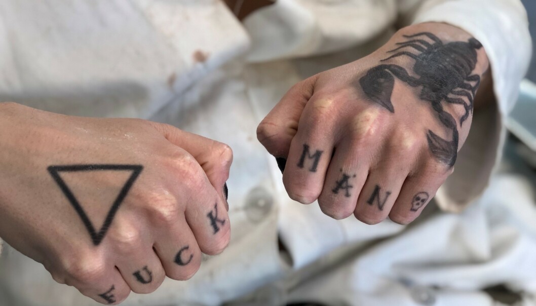 <strong>TIL FINGERSPISSENE:</strong> Rollefiguren til Vågenes er ikke uten videre begeistret for menn. Foto: Michelle Johansson <strong>TIL FINGERSPISSENE:</strong> Rollefiguren til Vågenes er ikke uten videre begeistret for menn. Foto: Michelle Johansson