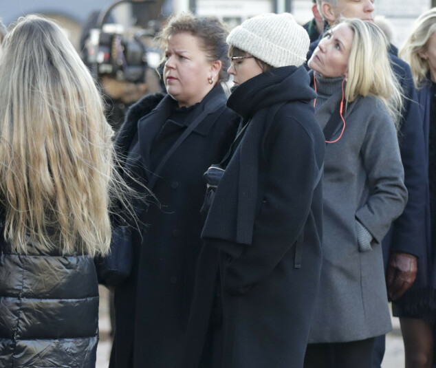 TIL STEDE: Søstrene Else og Ramona Kåss Furuseth. Foto: NTB scanpix TIL STEDE: Søstrene Else og Ramona Kåss Furuseth. Foto: NTB scanpix
