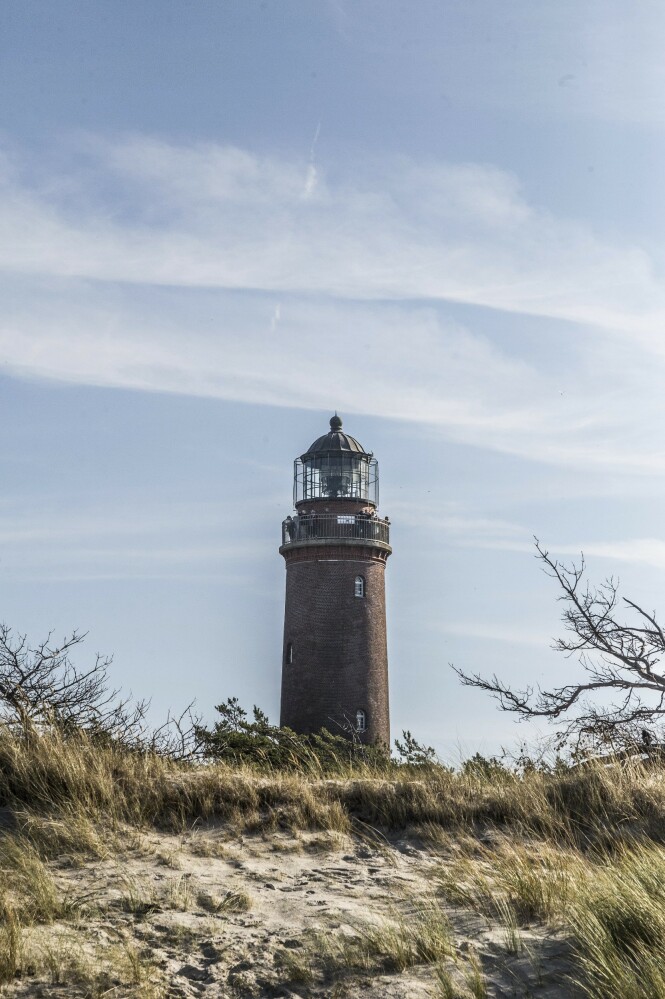 Et gammelt fyr- tårn stikker opp på Weststrand. FOTO: Mikkel Bækgaard Et gammelt fyr- tårn stikker opp på Weststrand. FOTO: Mikkel Bækgaard
