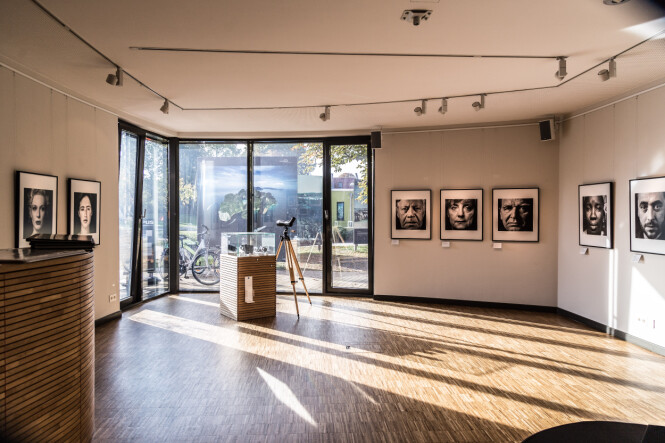 Byen Zingst er et mekka for fotointeresserte med en årlig fotofestival og mange fotoutstillinger. FOTO: Mikkel Bækgaard Byen Zingst er et mekka for fotointeresserte med en årlig fotofestival og mange fotoutstillinger. FOTO: Mikkel Bækgaard