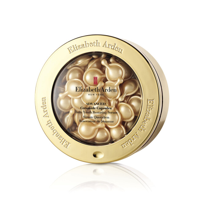 Pleier huden med ulike fettsyrer (kr 755, Elizabeth Arden, Advanced Ceramide Capsules). FOTO: Produsenten Pleier huden med ulike fettsyrer (kr 755, Elizabeth Arden, Advanced Ceramide Capsules). FOTO: Produsenten