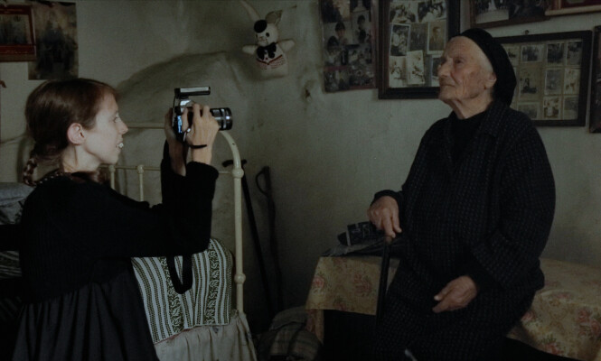 PORTRETTER: Lene Marie Fossen elsket å ta portrettbilder, og spesielt av eldre mennesker. Her fra et møte med en eldre kvinne på Chios i Hellas. FOTO: Espen Wallin/Speranza Film/Norsk Filmdistribusjon PORTRETTER: Lene Marie Fossen elsket å ta portrettbilder, og spesielt av eldre mennesker. Her fra et møte med en eldre kvinne på Chios i Hellas. FOTO: Espen Wallin/Speranza Film/Norsk Filmdistribusjon