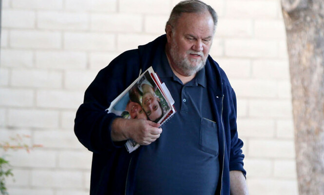 KRITISK: Thomas Markle mener datteren besudler institusjonen som det britiske kongehuset er. Foto: NTB scanpix KRITISK: Thomas Markle mener datteren besudler institusjonen som det britiske kongehuset er. Foto: NTB scanpix