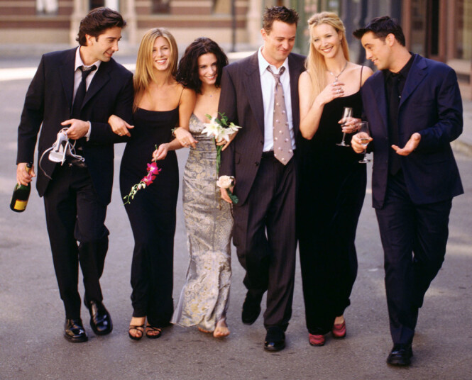 LITT AV EN GJENG: «Friends»-stjernene fikk stjernestatus over natta på 1990-tallet, og ble gode venner. Det er de fortsatt. Foto: NTB Scanpix LITT AV EN GJENG: «Friends»-stjernene fikk stjernestatus over natta på 1990-tallet, og ble gode venner. Det er de fortsatt. Foto: NTB Scanpix