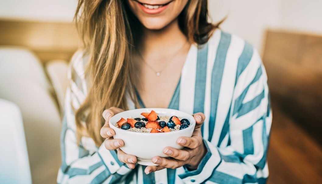 SUNN TOPPING: Yoghurt toppet med for eksempel bær og en dæsj honning er godt og sunt. FOTO: NTB Scanpix SUNN TOPPING: Yoghurt toppet med for eksempel bær og en dæsj honning er godt og sunt. FOTO: NTB Scanpix