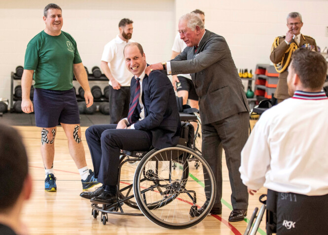 SPILTE BASKET: Prins William spilte basket i rullestol sammen med pasienter fra rehabiliteringssenteret. Foto: NTB scanpix SPILTE BASKET: Prins William spilte basket i rullestol sammen med pasienter fra rehabiliteringssenteret. Foto: NTB scanpix