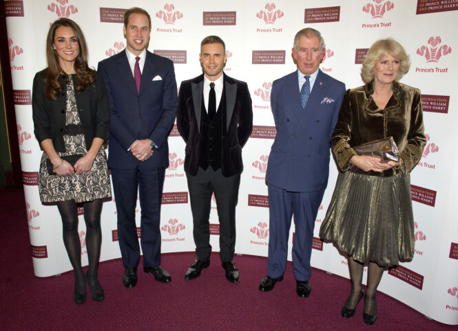NI ÅR: Det er ni år siden William, Kate, Charles og Camilla var sammen på et offisielt oppdrag. Her på Royal Albert Hall i 2011. Foto: NTB scanpix NI ÅR: Det er ni år siden William, Kate, Charles og Camilla var sammen på et offisielt oppdrag. Her på Royal Albert Hall i 2011. Foto: NTB scanpix