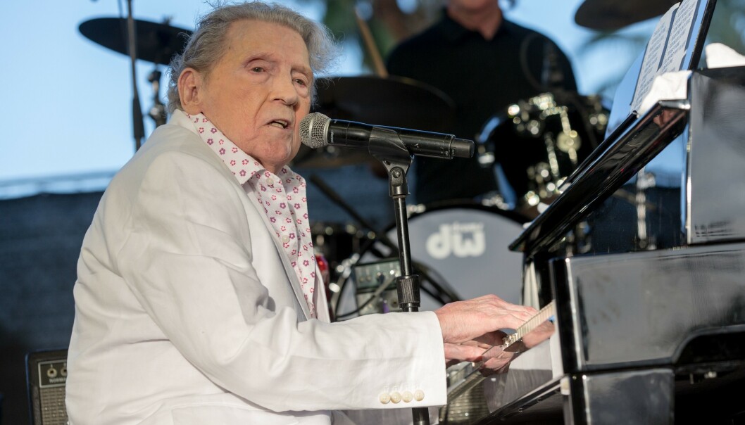 HOLDER KOKEN: Jerry Lee Lewis under et arrangement i april 2017. Han er fremdeles en habil pianist og sanger. FOTO: NTB scanpix HOLDER KOKEN: Jerry Lee Lewis under et arrangement i april 2017. Han er fremdeles en habil pianist og sanger. FOTO: NTB scanpix