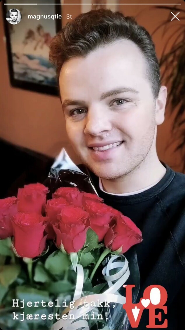<strong>ROSER:</strong> Magnus fikk roser av den nye kjæresten på valentinsdagen. Foto: Privat / Instagram <strong>ROSER:</strong> Magnus fikk roser av den nye kjæresten på valentinsdagen. Foto: Privat / Instagram