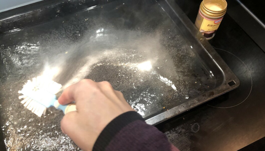 Langpannen ble skinnende ren Langpannen ble skinnende ren