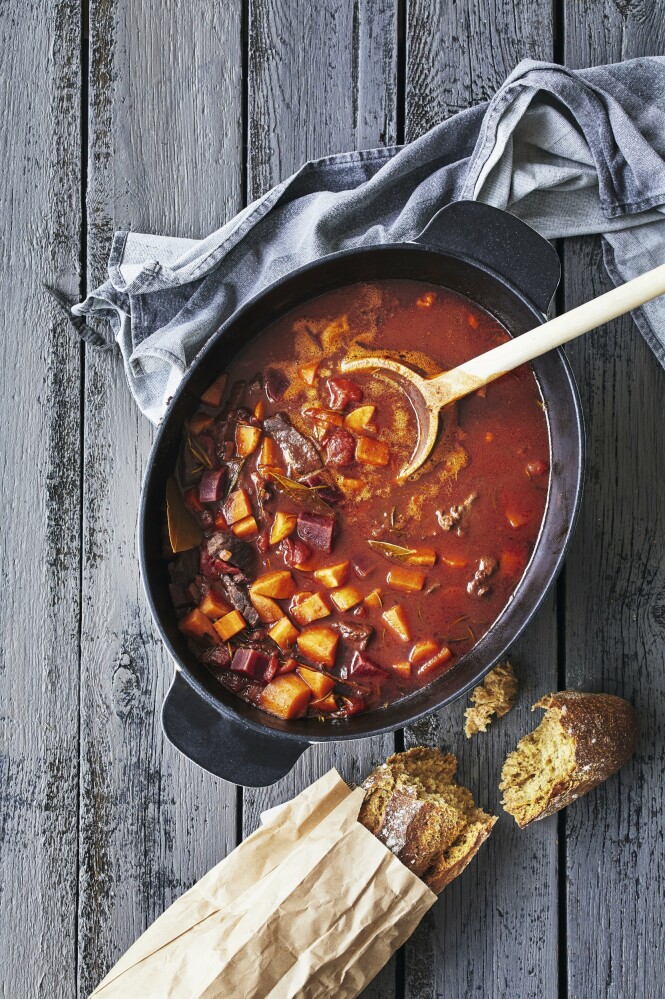 Dette er en suveren suppe å servere på kalde vinterdager. FOTO: Winnie Methmann Dette er en suveren suppe å servere på kalde vinterdager. FOTO: Winnie Methmann