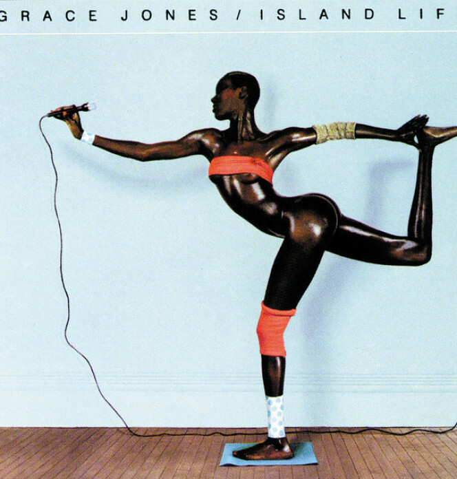 SKULPTURELL: Jean Paul Goude er mester for dette coveret også. SKULPTURELL: Jean Paul Goude er mester for dette coveret også.