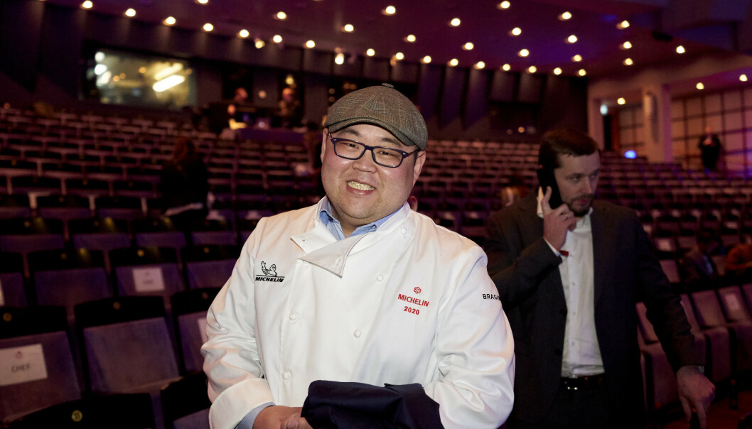 <strong>OMAKASE-KOKK:</strong> Omakase og Vladimir Pak mottok Michelin-stjerne denne uka.
Foto: Ole Martin Wold / NTB scanpix <strong>OMAKASE-KOKK:</strong> Omakase og Vladimir Pak mottok Michelin-stjerne denne uka.
Foto: Ole Martin Wold / NTB scanpix
