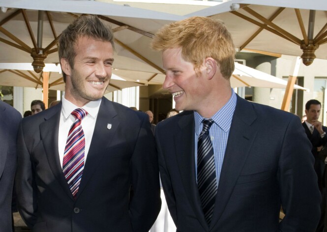 GODE VENNER: Prins Harry og David Beckham har kjent hverandre i en årrekke. Dette bildet er fra 2010. FOTO: NTB scanpix GODE VENNER: Prins Harry og David Beckham har kjent hverandre i en årrekke. Dette bildet er fra 2010. FOTO: NTB scanpix