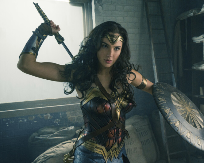 <strong>SUPERHELTINNE:</strong> Gal Gadot i en scene fra «Wonder Woman». Nå kan det bli spennende å se om hertuginne Meghan kan dukke opp i en lignende rolle. Foto: Clay Enos/ Warner Bros. Entertainment via AP/ NTB scanpix <strong>SUPERHELTINNE:</strong> Gal Gadot i en scene fra «Wonder Woman». Nå kan det bli spennende å se om hertuginne Meghan kan dukke opp i en lignende rolle. Foto: Clay Enos/ Warner Bros. Entertainment via AP/ NTB scanpix