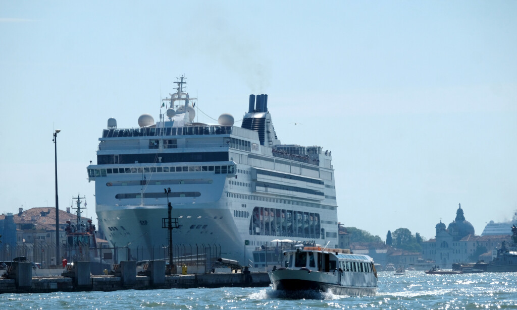 «MSC OPERA»: Alle passasjerene har fått beskjed om å holde seg om bord etter at det i dag ble klart at en tidligere passasjer på «MSC Opera» har fått påvist smitte av covid-19. Arkivfoto: Manuel Silvestri / Reuters / Scanpix