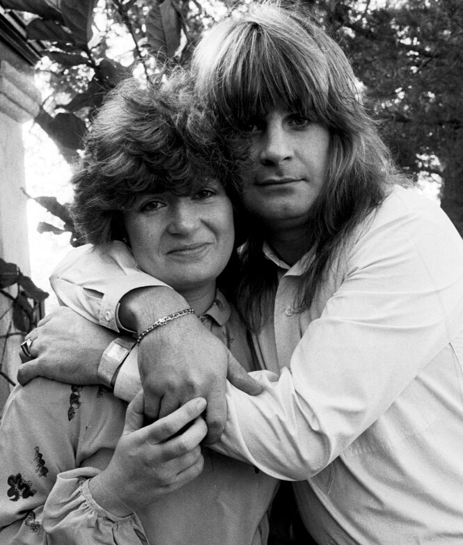 <strong>DEN GANG DA:</strong> I 1982 giftet ekteparet Osbourne seg. Siden den gang har skandalene kommet som perler på ei snor. Her er de fotografert i 1981, den gang Sharon hadde etternavnet Arden. Foto: NTB scanpix <strong>DEN GANG DA:</strong> I 1982 giftet ekteparet Osbourne seg. Siden den gang har skandalene kommet som perler på ei snor. Her er de fotografert i 1981, den gang Sharon hadde etternavnet Arden. Foto: NTB scanpix