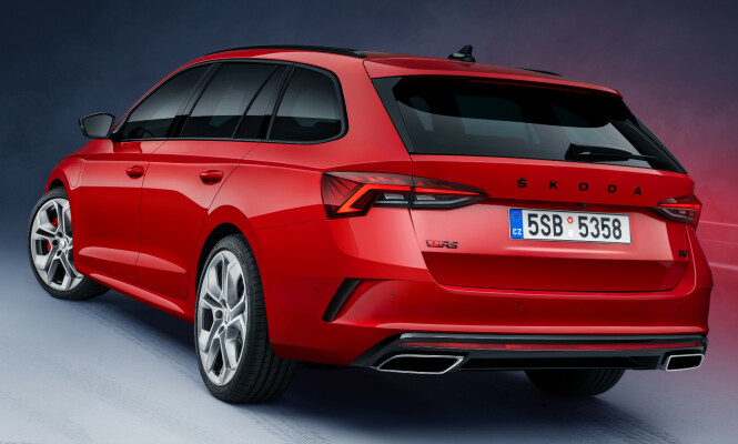 <strong>PRAKTISK:</strong> Octavia er først og fremst en svært praktisk bil. Med den nye retningen blir RS mer å regne som en Sportline-varian, men en du gjerne vil ha. Foto: Skoda <strong>PRAKTISK:</strong> Octavia er først og fremst en svært praktisk bil. Med den nye retningen blir RS mer å regne som en Sportline-varian, men en du gjerne vil ha. Foto: Skoda