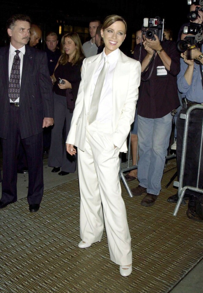 PÅ PREMIERE: Harvey Weinstein skal ikke ha vært fornøyd med Kate Beckinsales antrekk under premieren på filmen «Serendipity» i 2001. Foto: NTB Scanpix PÅ PREMIERE: Harvey Weinstein skal ikke ha vært fornøyd med Kate Beckinsales antrekk under premieren på filmen «Serendipity» i 2001. Foto: NTB Scanpix
