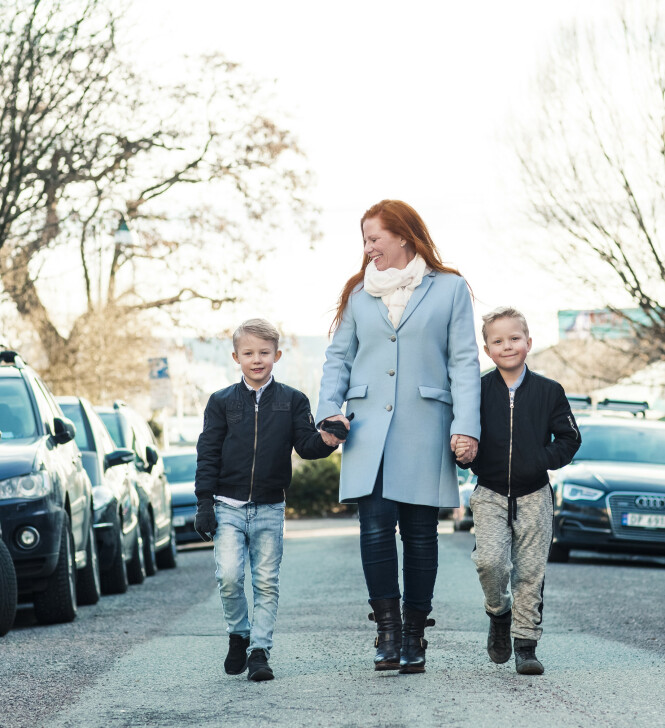 MORSLYKKE: Jannike med sine flotte gutter. Max og Melvin, som i dag er 8 år. FOTO: Astrid Waller/KK MORSLYKKE: Jannike med sine flotte gutter. Max og Melvin, som i dag er 8 år. FOTO: Astrid Waller/KK