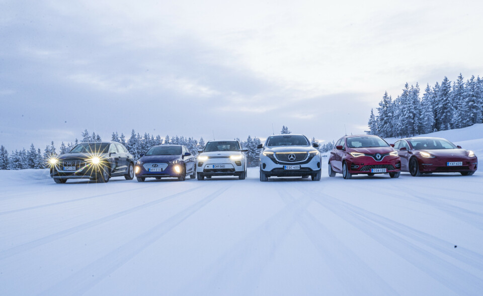 TØFF TEST: Vi har kjørt Audi e-Tron, Hyundai Ioniq, KIa e-Soul, Mercedes EQC, Renault Zoe og Tesla Model 3 gjennom tøffe vintertester. De dyreste er ikke alltid de beste. Foto Markus Pentikainen TØFF TEST: Vi har kjørt Audi e-Tron, Hyundai Ioniq, KIa e-Soul, Mercedes EQC, Renault Zoe og Tesla Model 3 gjennom tøffe vintertester. De dyreste er ikke alltid de beste. Foto Markus Pentikainen