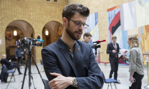 GRØNN GASS: Rødt-leder Bjørnar Moxnes ber om at regjeingen trykker inn den grønne gasspedalen for industrien. Foto: Terje Bendiksby / NTB Scanpix GRØNN GASS: Rødt-leder Bjørnar Moxnes ber om at regjeingen trykker inn den grønne gasspedalen for industrien. Foto: Terje Bendiksby / NTB Scanpix