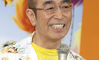 PÅ FILMJOBB: Ken Shimura var klar til å jobbe med en ny film da han ble smittet av coronavirus for halvannen uke siden. Dødsfallet ryster Japan. FOTO: Kyodo/AP. PÅ FILMJOBB: Ken Shimura var klar til å jobbe med en ny film da han ble smittet av coronavirus for halvannen uke siden. Dødsfallet ryster Japan. FOTO: Kyodo/AP.