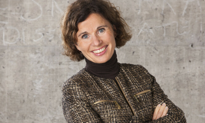 FAGSJEF OG ERNÆRINGSFYSIOLOG: Kari H. Bugge hos Roede. Foto: Svein Brimi FAGSJEF OG ERNÆRINGSFYSIOLOG: Kari H. Bugge hos Roede. Foto: Svein Brimi