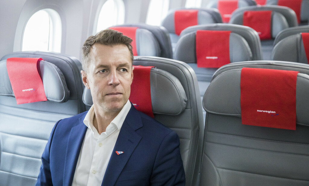 DIALOG: «Vi har dialog både med leasingselskaper og lånegivere for å imøtekomme myndighetens krav og sørge for nødvendig likviditet i perioden fremover», skriver Norwegians kommunikasjonsdirektør Lasse Sandaker-Nielsen.
Foto: Ole Berg-Rusten / NTB scanpix DIALOG: «Vi har dialog både med leasingselskaper og lånegivere for å imøtekomme myndighetens krav og sørge for nødvendig likviditet i perioden fremover», skriver Norwegians kommunikasjonsdirektør Lasse Sandaker-Nielsen.
Foto: Ole Berg-Rusten / NTB scanpix