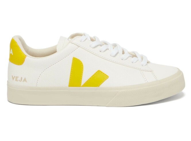 Veja via Matchesfashion, kr 1075 Veja via Matchesfashion, kr 1075