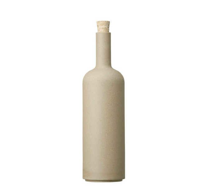 Hasami bottle via Kollekted By, kr 520 Hasami bottle via Kollekted By, kr 520