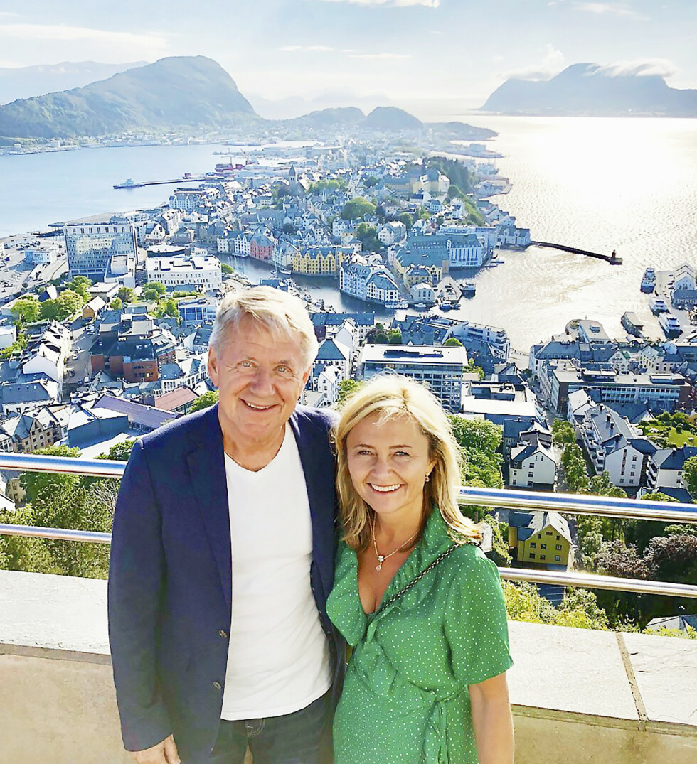 PÅ TURNÉ: Anne og Rune har reist mye rundt i forbindelse med plateslippet, her i Ålesund i fjor. Anne er selv sunnmøring. PÅ TURNÉ: Anne og Rune har reist mye rundt i forbindelse med plateslippet, her i Ålesund i fjor. Anne er selv sunnmøring.