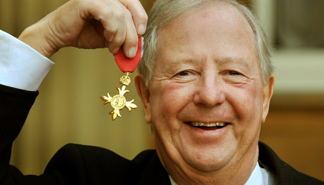 UTNEVNELSE: I 2011 fikk komikeren utnevnelsen OBE, som er på linje med St. Olavs orden her i Norge. Foto: NTB scanpix UTNEVNELSE: I 2011 fikk komikeren utnevnelsen OBE, som er på linje med St. Olavs orden her i Norge. Foto: NTB scanpix