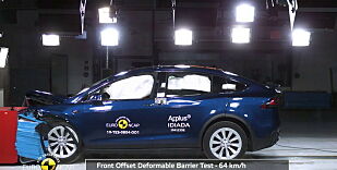 image: Tesla Model X i kollisjonstest