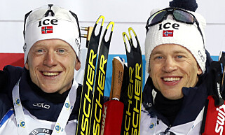 HAR KONTROLL: Tarjei Bø og Johannes Thingnes Bø. Foto: AP Photo/Petr David Josek HAR KONTROLL: Tarjei Bø og Johannes Thingnes Bø. Foto: AP Photo/Petr David Josek