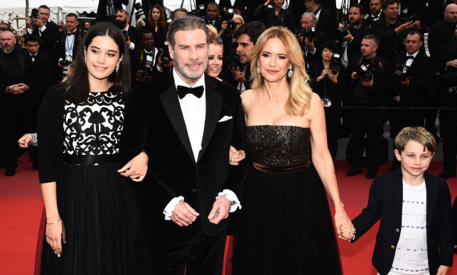 FAMILIELYKKE: Året etter at Jett gikk bort, kom Benjamin til verden. Her er hele familien avbildet i Cannes i 2018. Foto: NTB Scanpix FAMILIELYKKE: Året etter at Jett gikk bort, kom Benjamin til verden. Her er hele familien avbildet i Cannes i 2018. Foto: NTB Scanpix