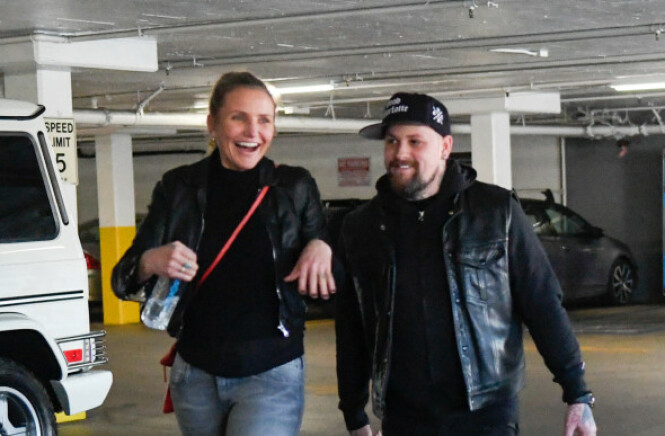 <strong>STOLT:</strong> Cameron Diaz skryter ektemannen Benji Madden opp i skyene for hans rolle som pappa til datteren Raddix. Her er paret avbildet i Los Angeles i 2016. Foto: NTB Scanpix <strong>STOLT:</strong> Cameron Diaz skryter ektemannen Benji Madden opp i skyene for hans rolle som pappa til datteren Raddix. Her er paret avbildet i Los Angeles i 2016. Foto: NTB Scanpix